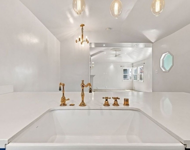 5412 Marburn Avenue - Photo Thumbnail 13
