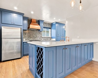 5412 Marburn Avenue - Photo Thumbnail 9