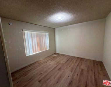 215 N Myrtle Avenue - Photo Thumbnail 15