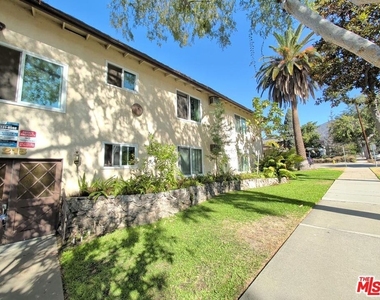 215 N Myrtle Avenue - Photo Thumbnail 2