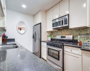 1275 Havenhurst Drive - Photo Thumbnail 22