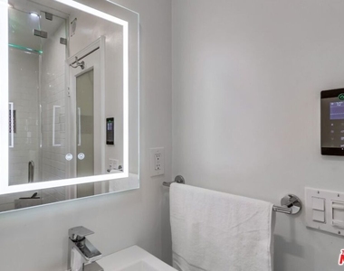 1275 Havenhurst Drive - Photo Thumbnail 39