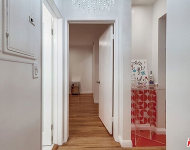 1275 Havenhurst Drive - Photo Thumbnail 30
