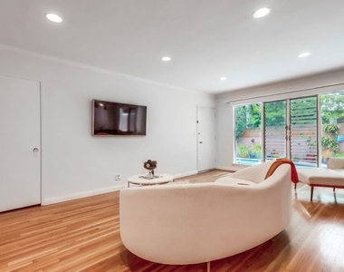 1275 Havenhurst Drive - Photo Thumbnail 9