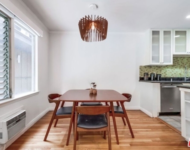 1275 Havenhurst Drive - Photo Thumbnail 16