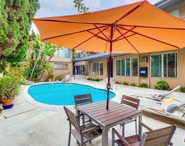 1275 Havenhurst Drive - Photo Thumbnail 52
