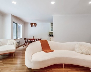 1275 Havenhurst Drive - Photo Thumbnail 15