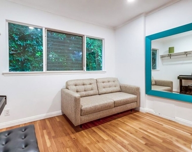 1275 Havenhurst Drive - Photo Thumbnail 44