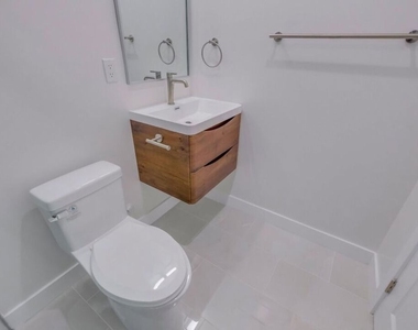 8358 Kittyhawk Avenue - Photo Thumbnail 19