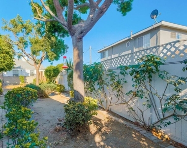 8358 Kittyhawk Avenue - Photo Thumbnail 23