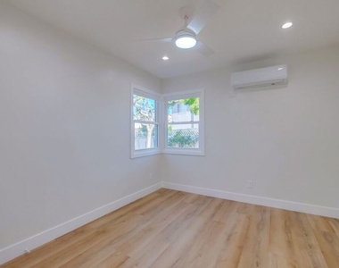 8358 Kittyhawk Avenue - Photo Thumbnail 13