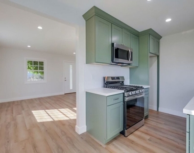 8358 Kittyhawk Avenue - Photo Thumbnail 7