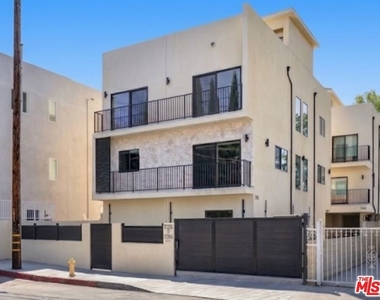 11302 Collins Street - Photo Thumbnail 42