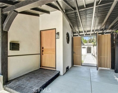 4038 1/2 Denny Avenue - Photo Thumbnail 1