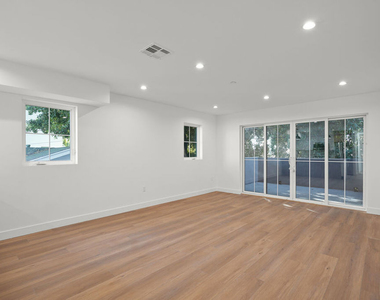 1331 N June Street - Photo Thumbnail 6
