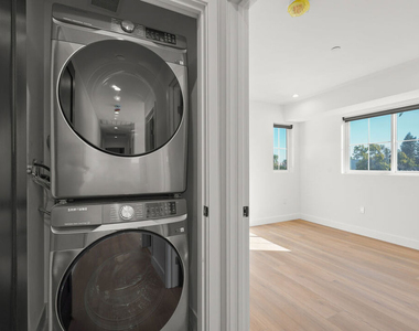 1331 N June Street - Photo Thumbnail 22