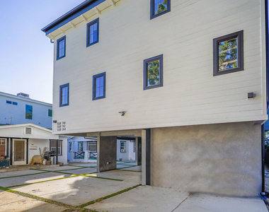 1331 N June Street - Photo Thumbnail 31
