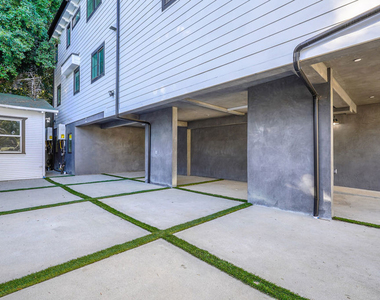 1331 N June Street - Photo Thumbnail 30