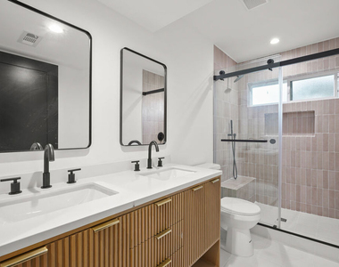 1331 N June Street - Photo Thumbnail 25