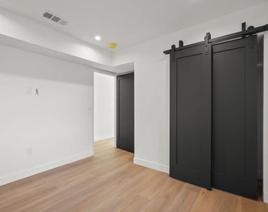 1331 N June Street - Photo Thumbnail 24