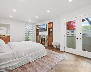 9024 Keith Avenue - Photo Thumbnail 11