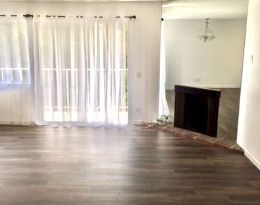 1515 S Beverly Drive - Photo Thumbnail 19