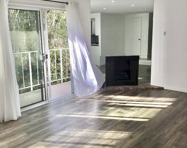 1515 S Beverly Drive - Photo Thumbnail 17