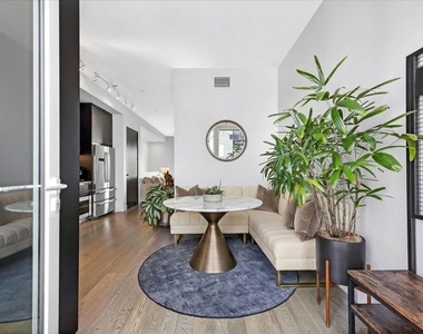 1345 Havenhurst Drive - Photo Thumbnail 5