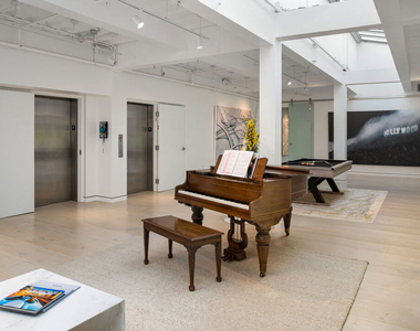 353 S Broadway - Photo Thumbnail 5
