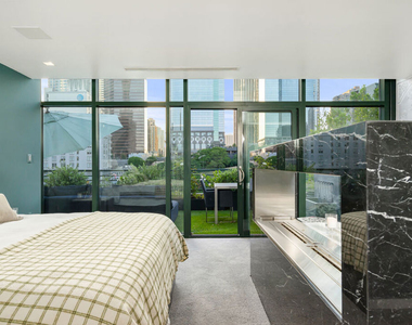 353 S Broadway - Photo Thumbnail 17