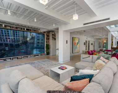 353 S Broadway - Photo Thumbnail 11
