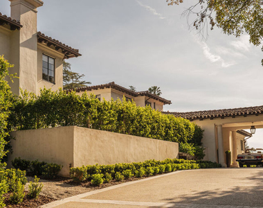 115 N Carolwood Drive - Photo Thumbnail 60