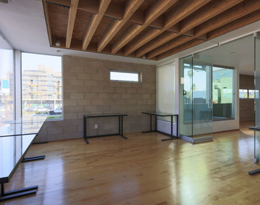 6615 Melrose Avenue - Photo Thumbnail 3