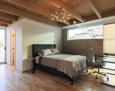 6615 Melrose Avenue - Photo Thumbnail 17
