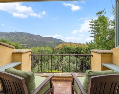 4370 Hillview Dr - Photo Thumbnail 7
