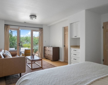 4370 Hillview Dr - Photo Thumbnail 9
