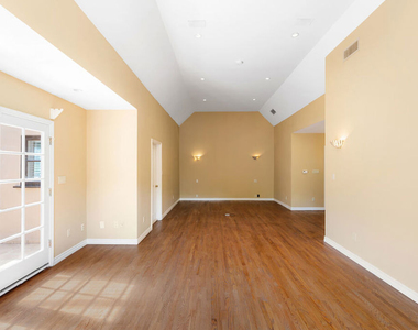 231 14th Street - Photo Thumbnail 22