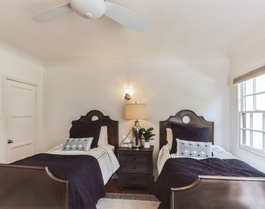 451 Veteran Avenue - Photo Thumbnail 20