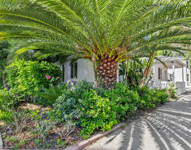 739 Westbourne Drive - Photo Thumbnail 3