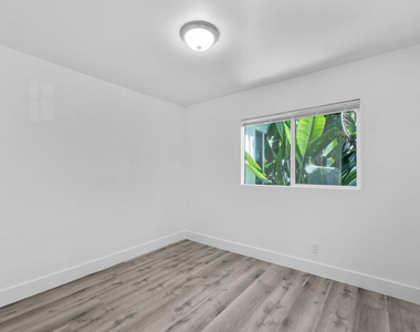 739 Westbourne Drive - Photo Thumbnail 11