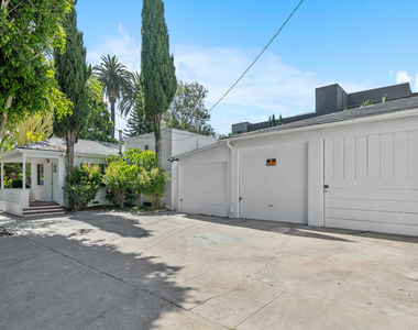 739 Westbourne Drive - Photo Thumbnail 4