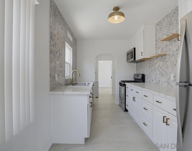5738 Meade Ave - Photo Thumbnail 2