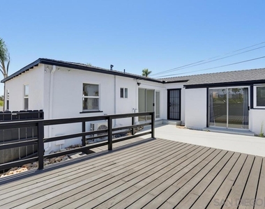 5738 Meade Ave - Photo Thumbnail 14