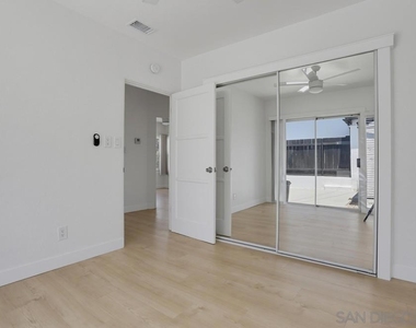 5738 Meade Ave - Photo Thumbnail 11