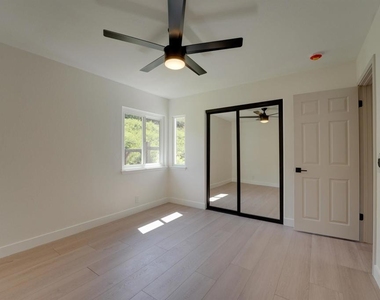 3302 Vista Rocosa - Photo Thumbnail 41