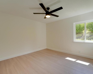 3302 Vista Rocosa - Photo Thumbnail 40