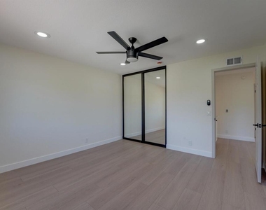 3302 Vista Rocosa - Photo Thumbnail 51