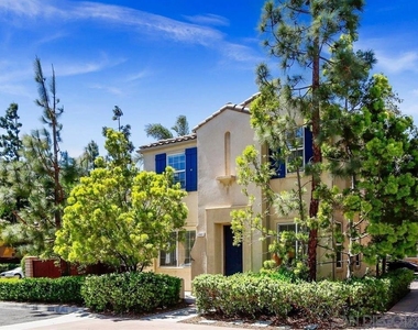 907 Mira Lago Way - Photo Thumbnail 1
