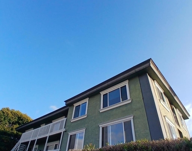 1641 Sunset Cliffs Blvd - Photo Thumbnail 15