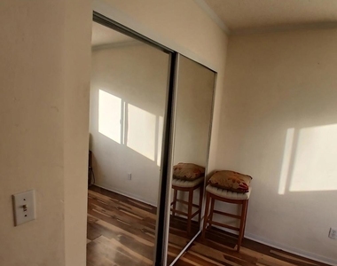 1641 Sunset Cliffs Blvd - Photo Thumbnail 10